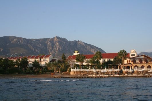 Topset Hotel | Elissa Tur